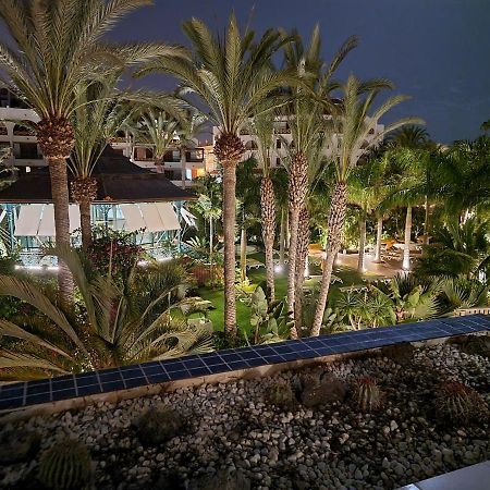 Studio No 2 Just 100 To Beach And Sea, Large Terrace, Heated Pool, Wifi, Aircondition For A Fee Playa de las Americas  Esterno foto
