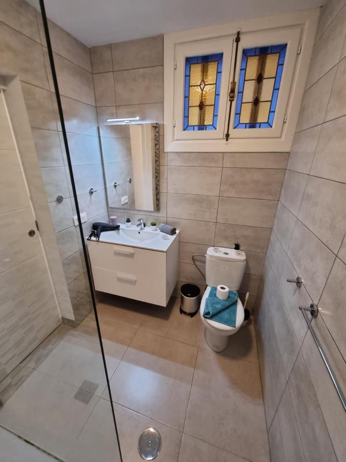Studio No 2 Just 100 To Beach And Sea, Large Terrace, Heated Pool, Wifi, Aircondition For A Fee Playa de las Americas  Esterno foto